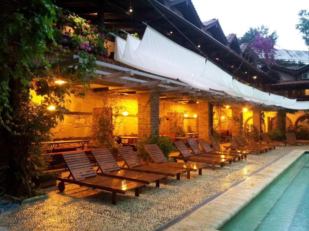 Hotel Restaurant Bujtina E Gjelit ติรานา ภายนอก รูปภาพ