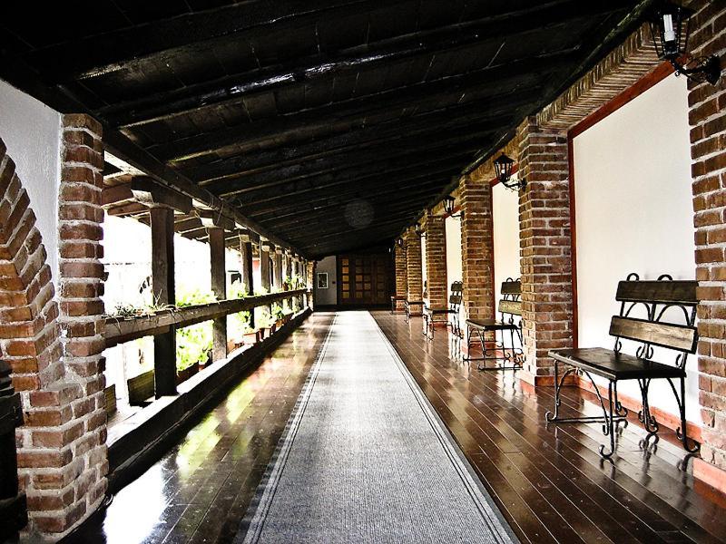 Hotel Restaurant Bujtina E Gjelit ติรานา ภายนอก รูปภาพ
