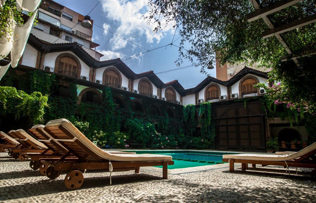 Hotel Restaurant Bujtina E Gjelit ติรานา ภายนอก รูปภาพ