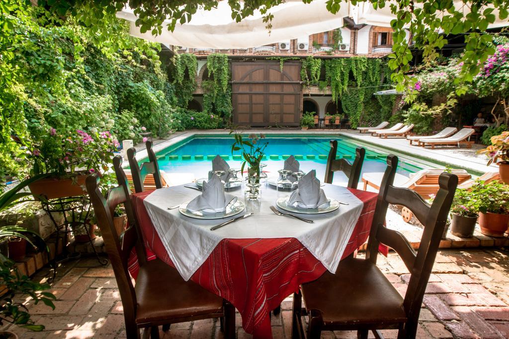 Hotel Restaurant Bujtina E Gjelit ติรานา ภายนอก รูปภาพ