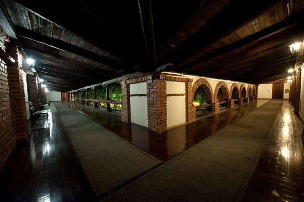 Hotel Restaurant Bujtina E Gjelit ติรานา ภายนอก รูปภาพ