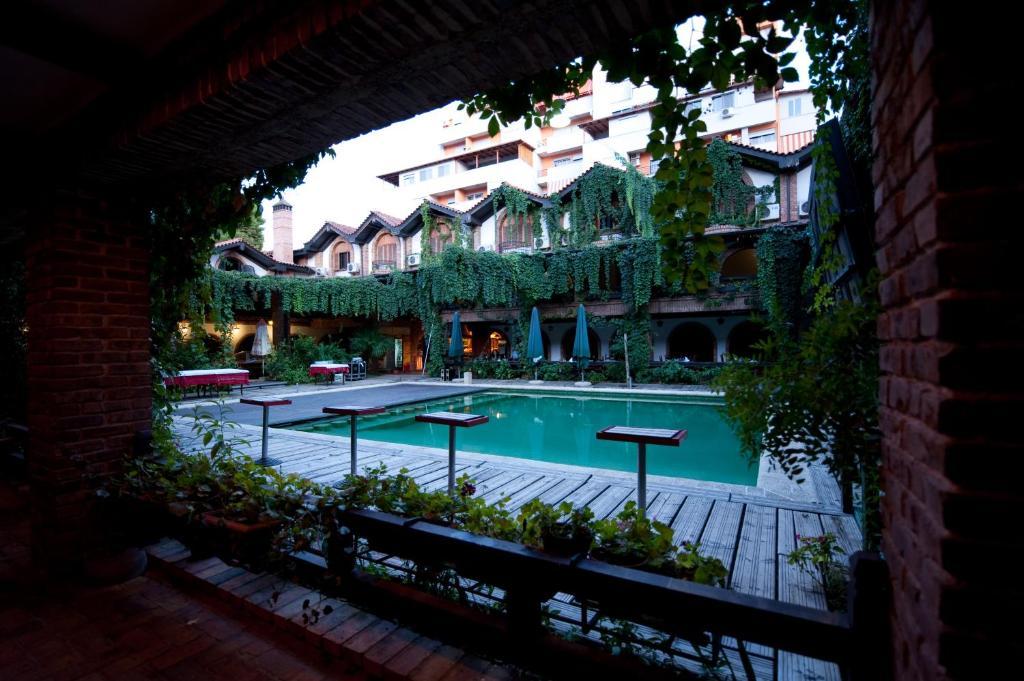 Hotel Restaurant Bujtina E Gjelit ติรานา ภายนอก รูปภาพ