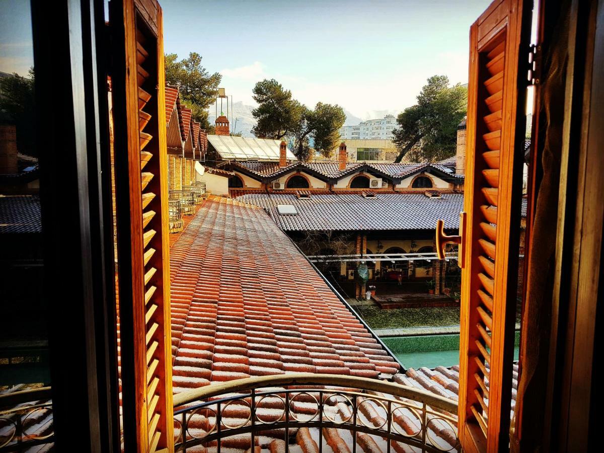 Hotel Restaurant Bujtina E Gjelit ติรานา ภายนอก รูปภาพ